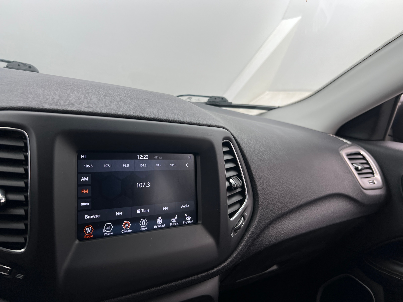 Thumbnail: 2018 Jeep Compass - 4