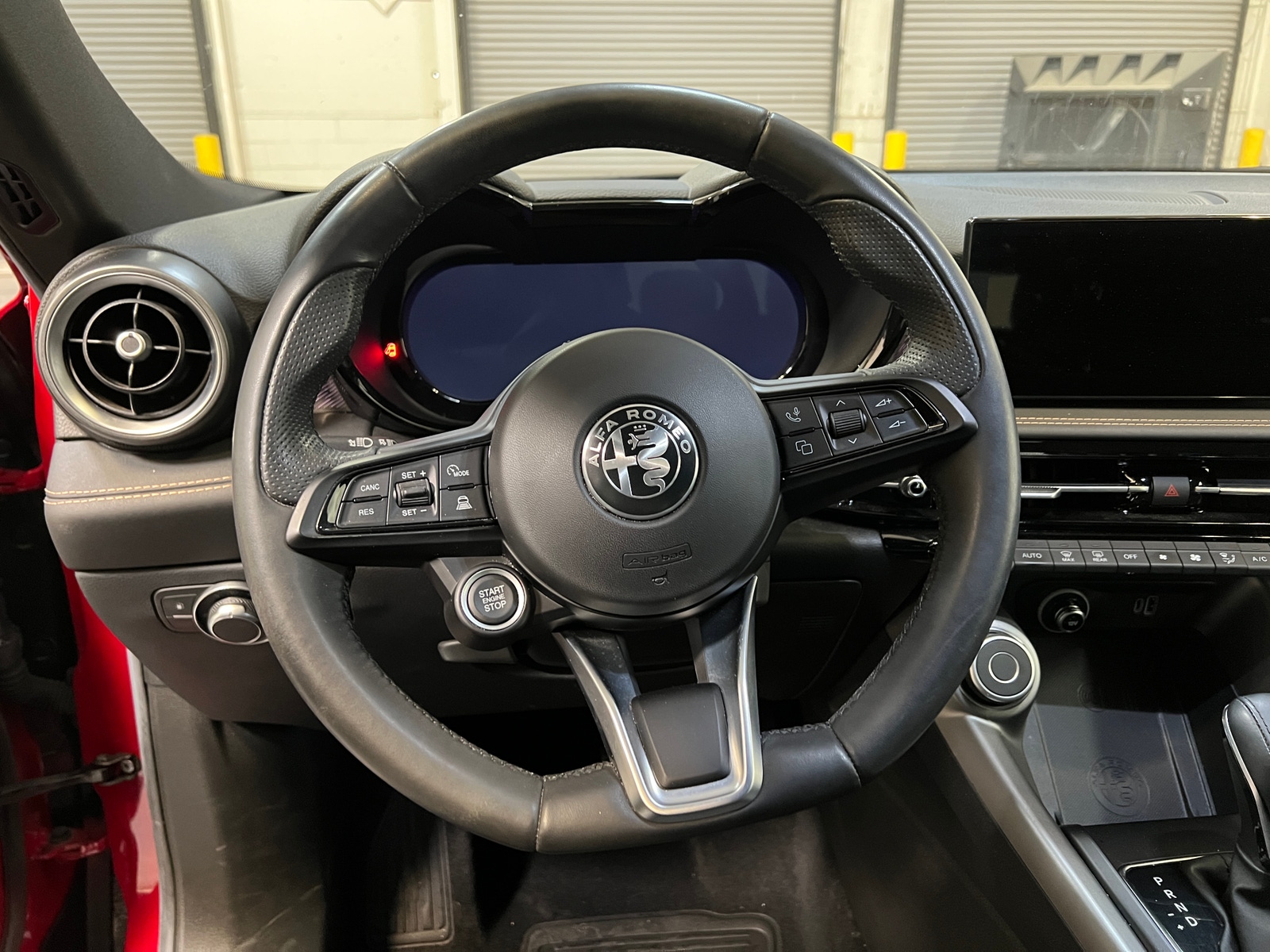 Thumbnail: 2024 Alfa Romeo Tonale - 5