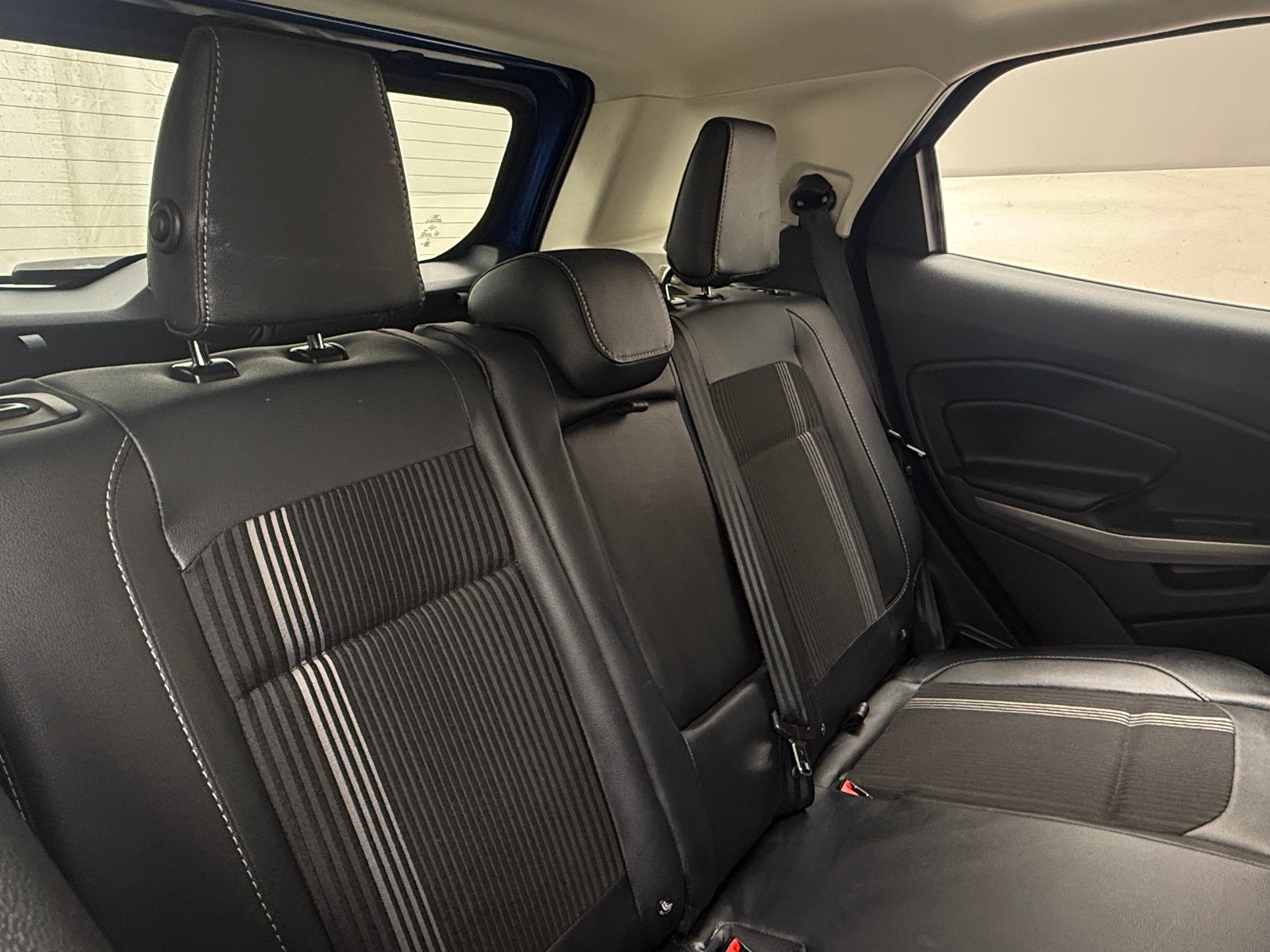 Thumbnail: 2022 Ford EcoSport - 5