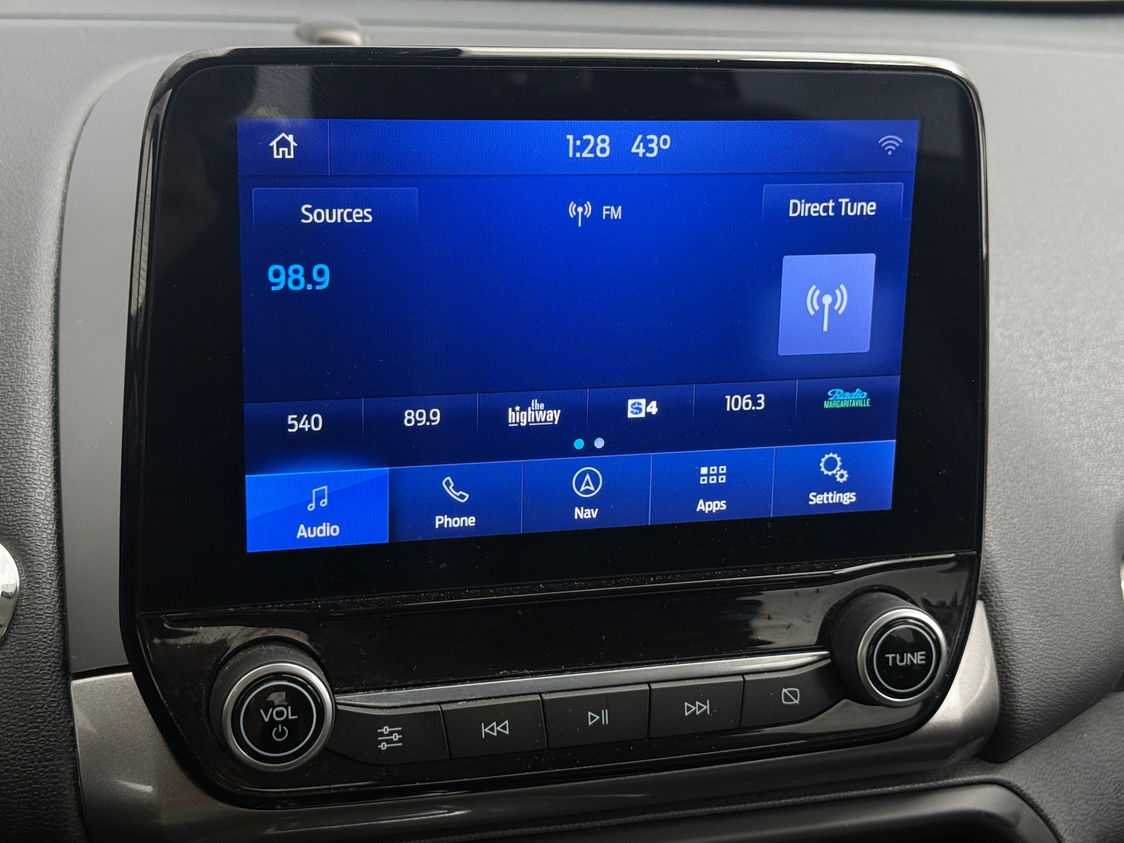 Thumbnail: 2022 Ford EcoSport - 3