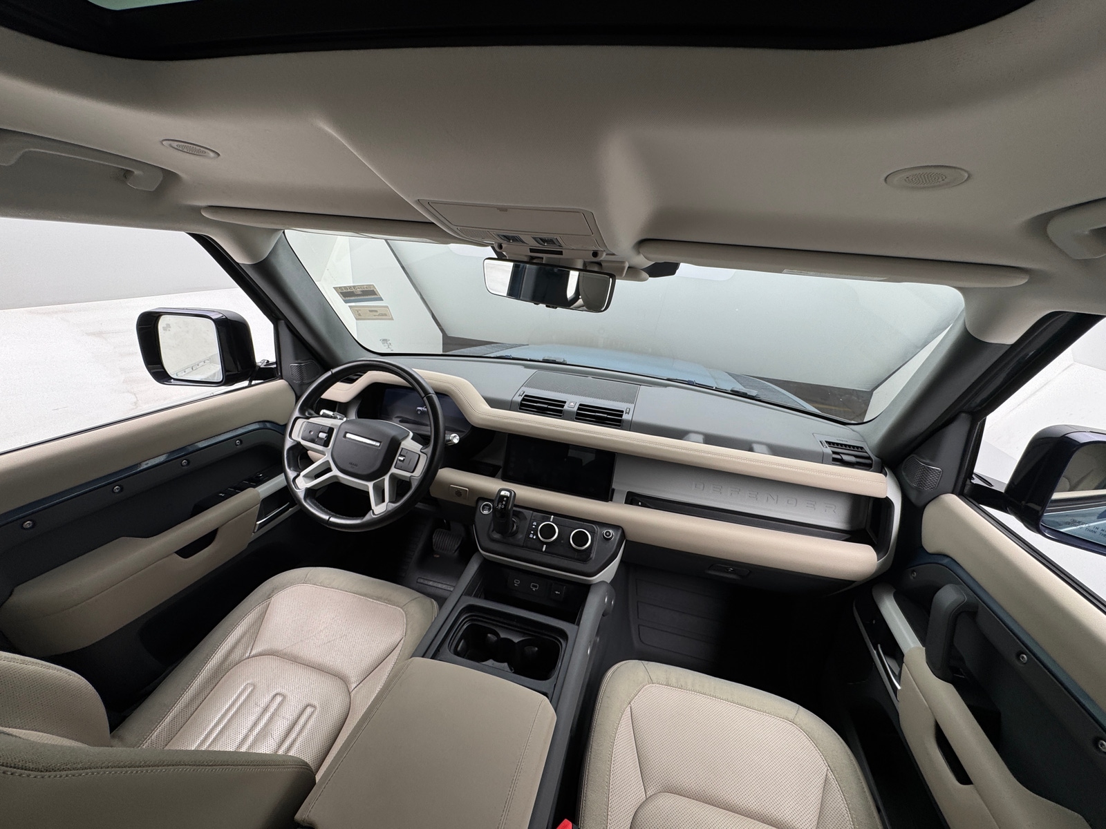 Thumbnail: 2020 Land Rover Defender - 2