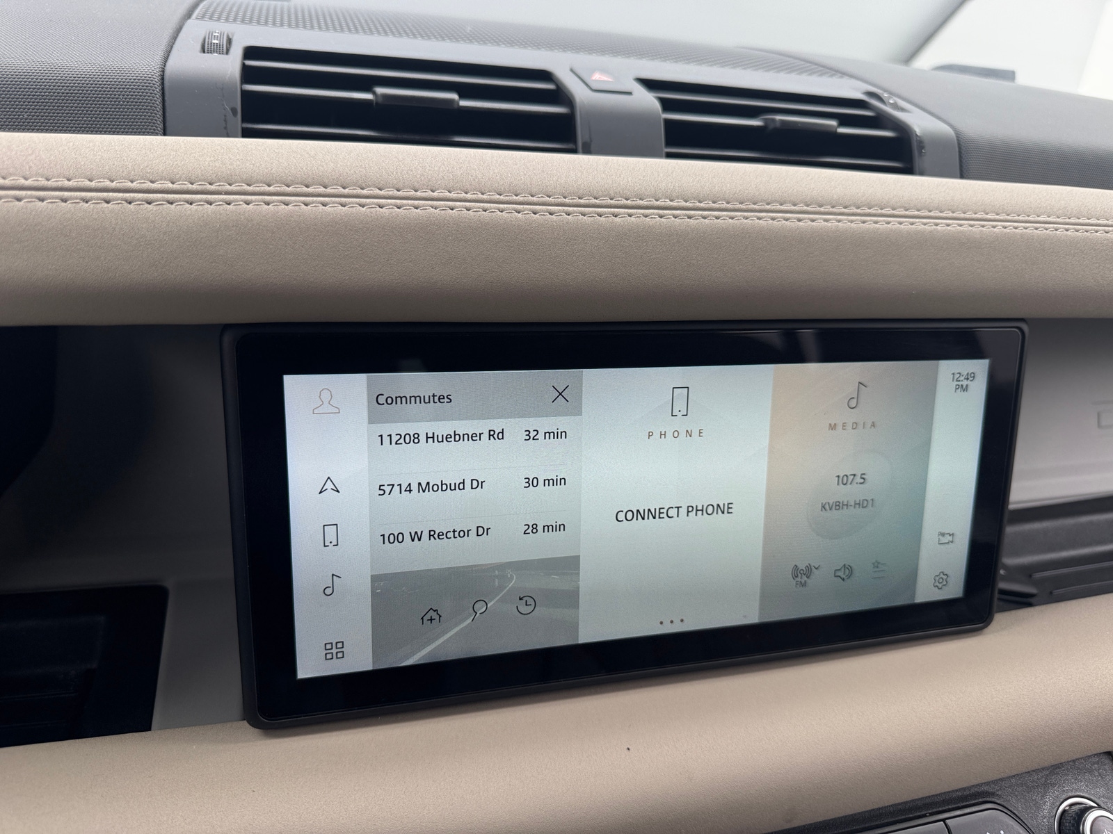 Thumbnail: 2020 Land Rover Defender - 3