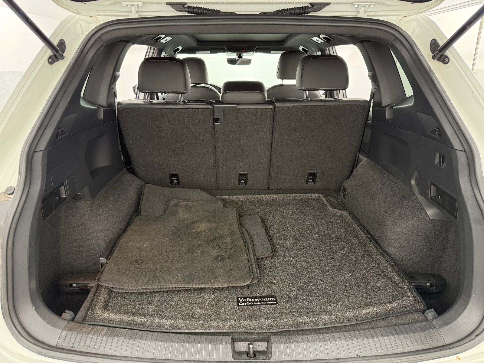 Thumbnail: 2020 Volkswagen Tiguan - 6