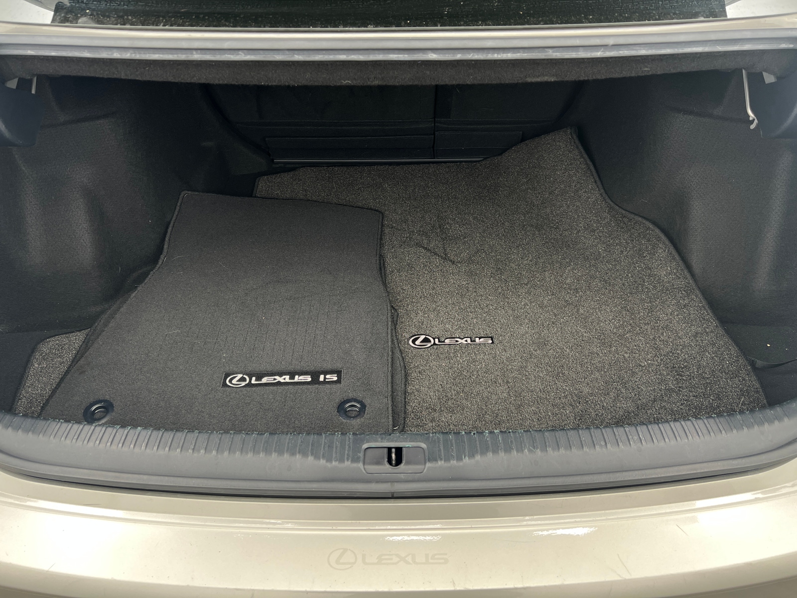 Thumbnail: 2018 Lexus IS - 6