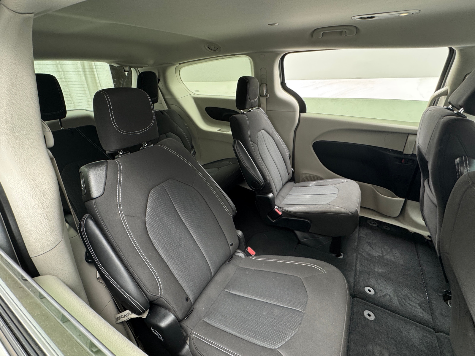 Thumbnail: 2024 Chrysler Voyager - 6