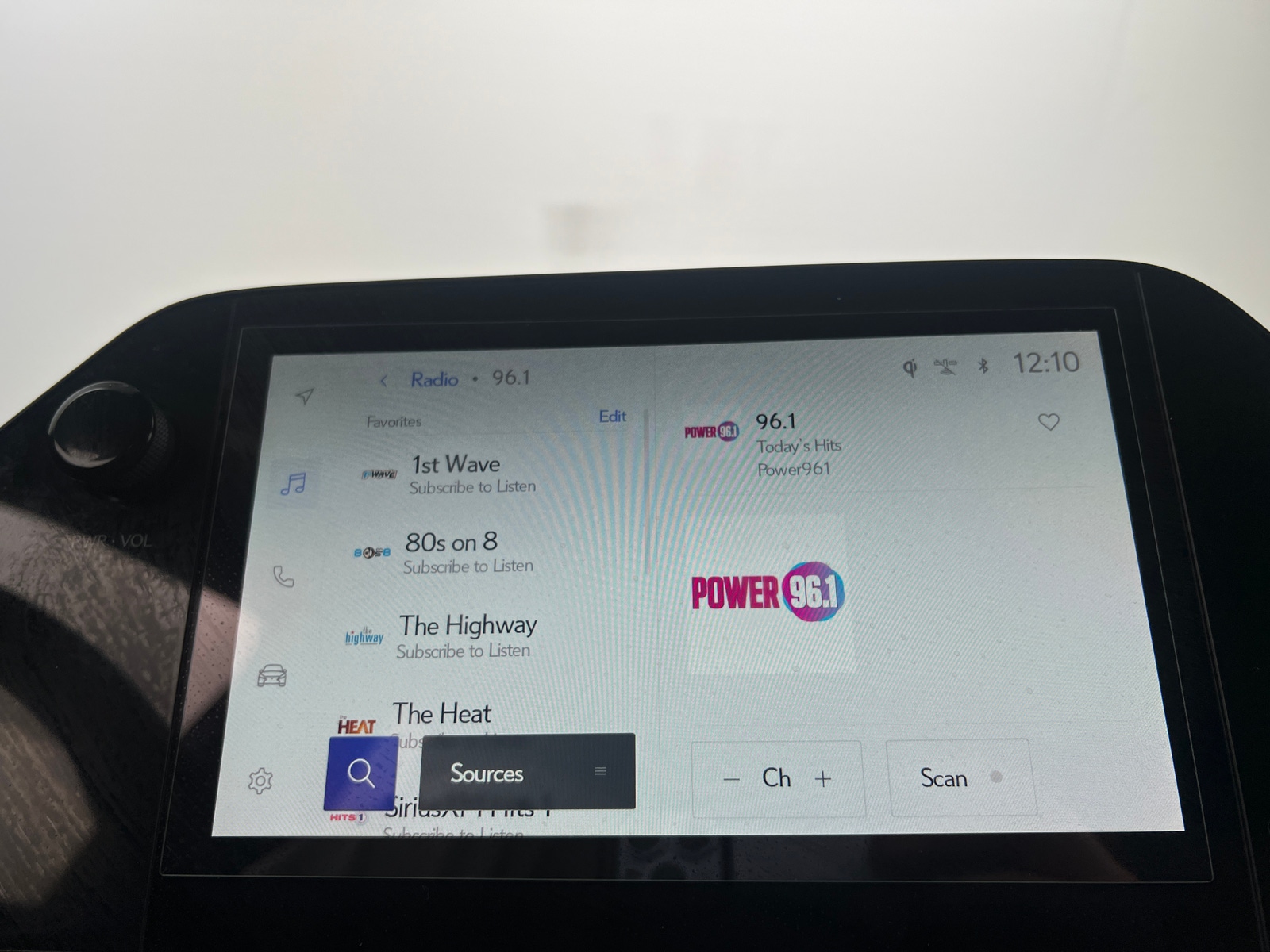 Thumbnail: 2025 Lexus UX - 3