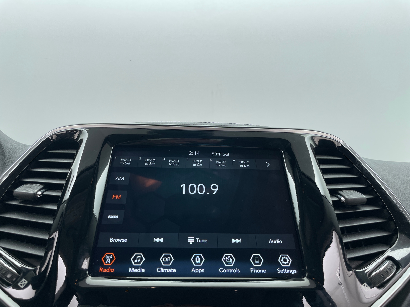 Thumbnail: 2020 Jeep Cherokee - 3