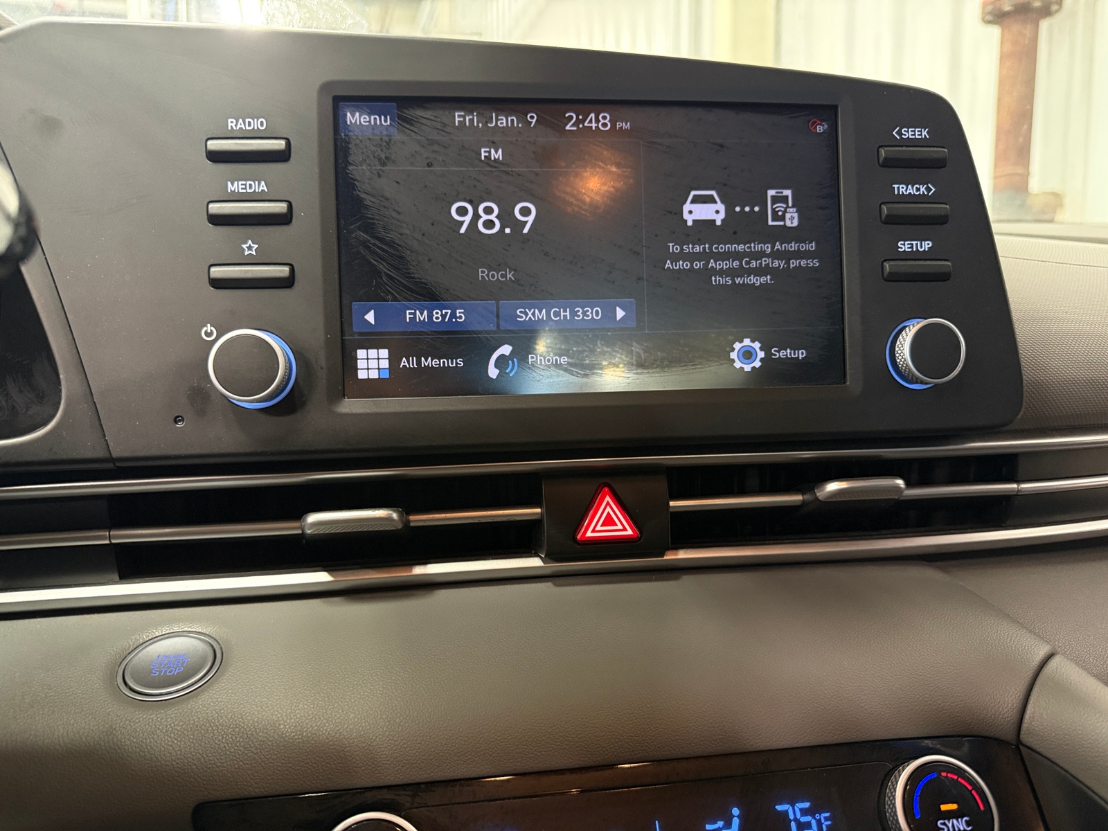 Thumbnail: 2023 Hyundai Elantra - 4