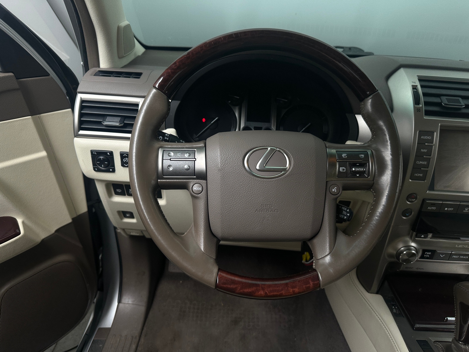Thumbnail: 2019 Lexus GX - 4