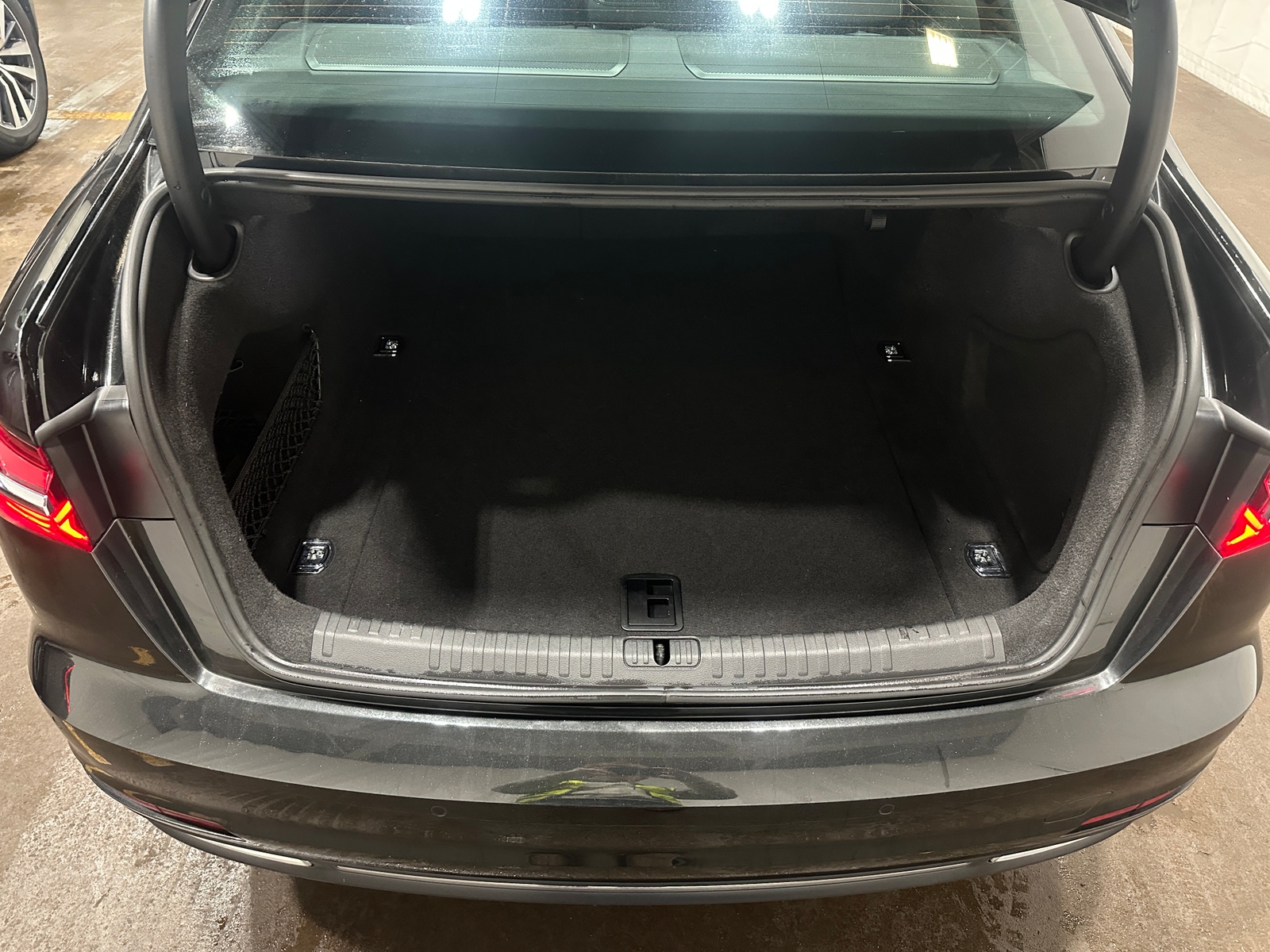 Thumbnail: 2020 Audi A6 - 6