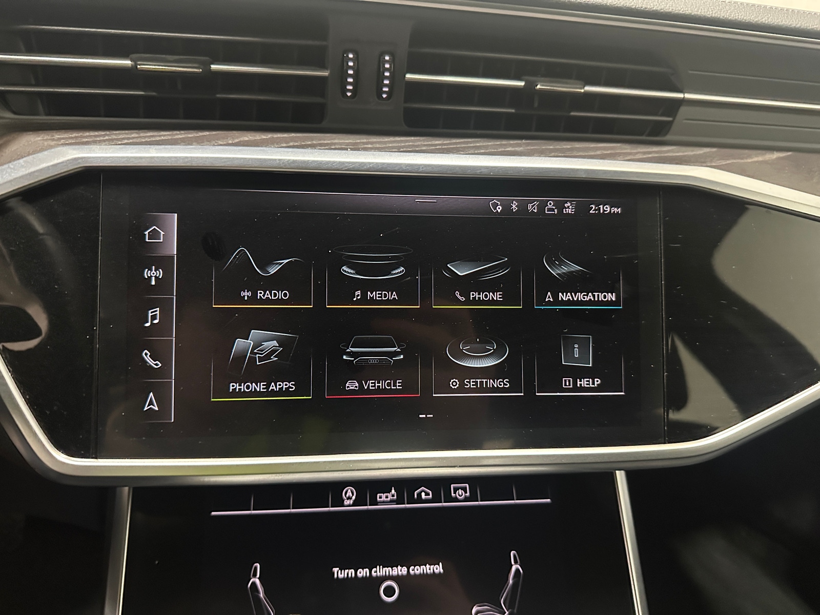 Thumbnail: 2020 Audi A6 - 3