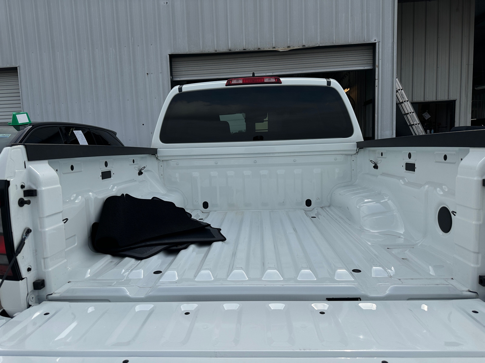 Thumbnail: 2024 Nissan Frontier - 7