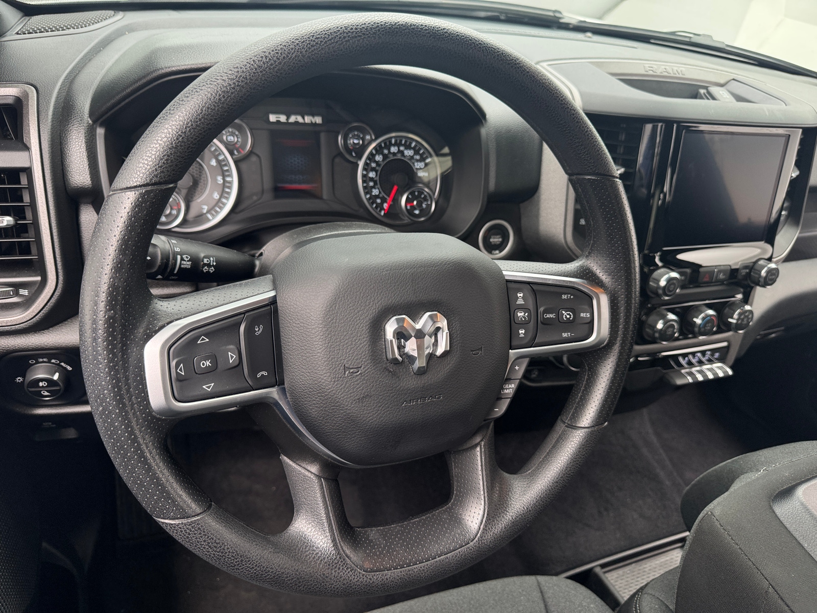 Thumbnail: 2025 RAM 1500 - 4