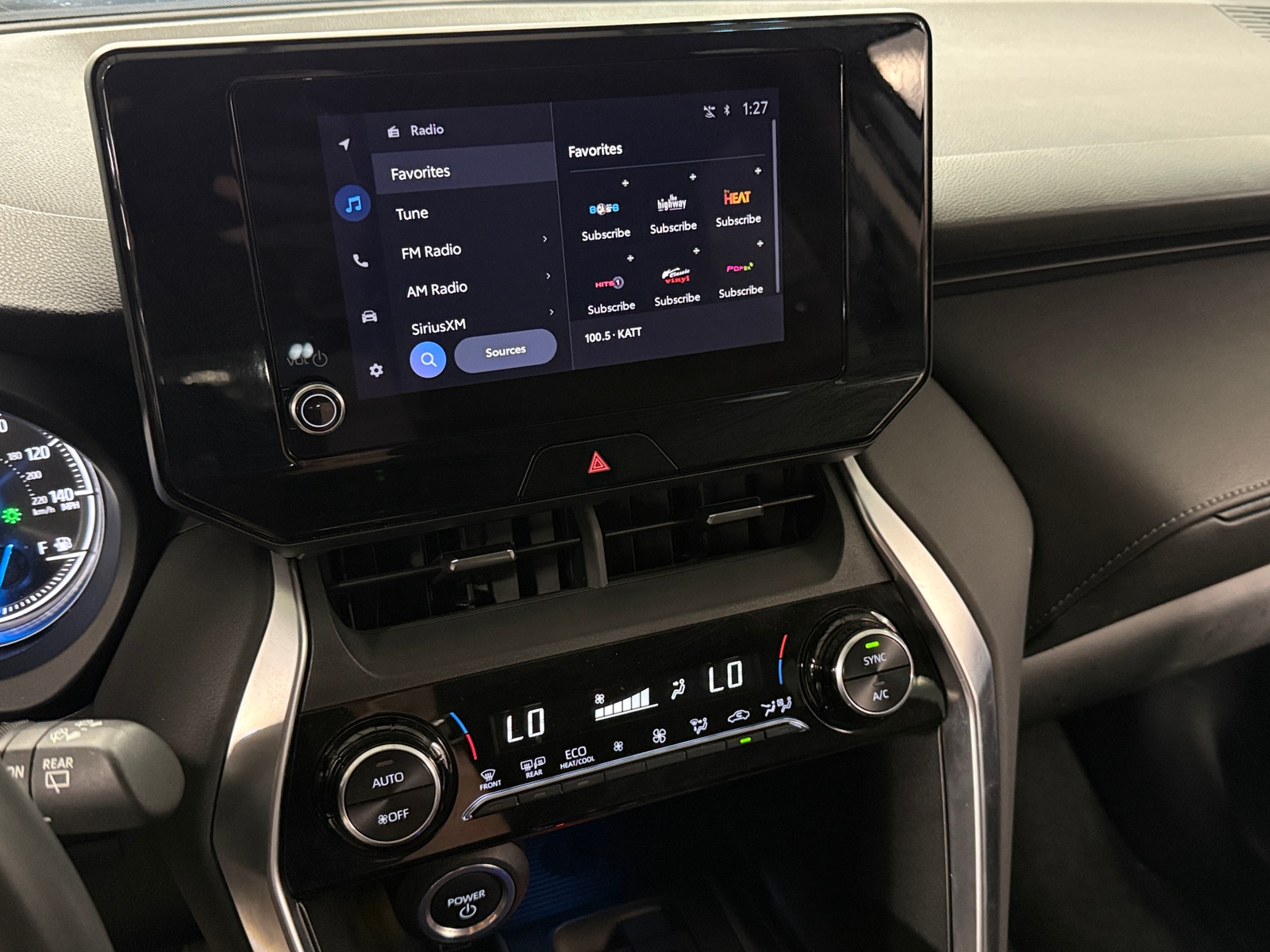 Thumbnail: 2024 Toyota Venza - 4