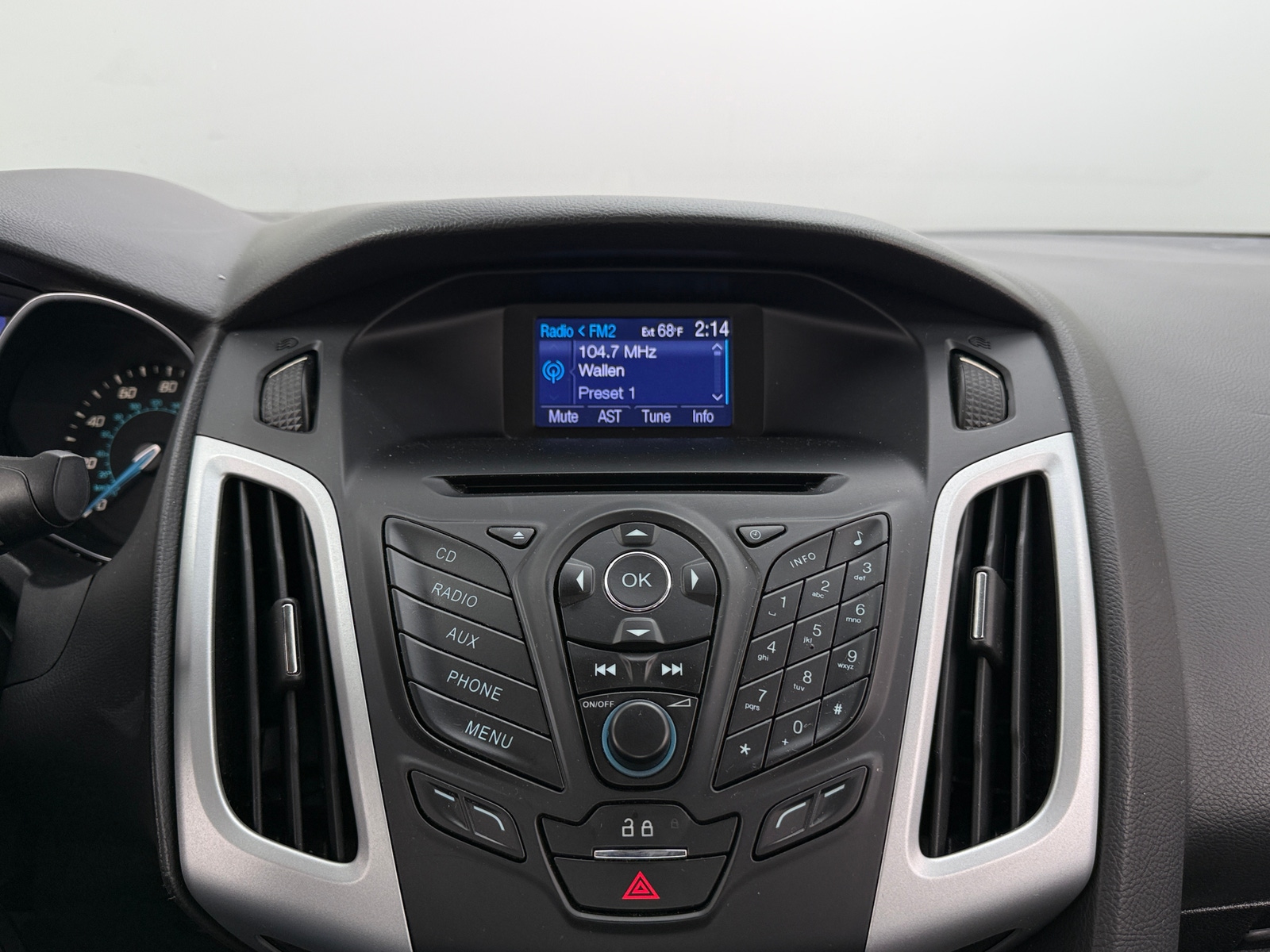 Thumbnail: 2013 Ford Focus - 4