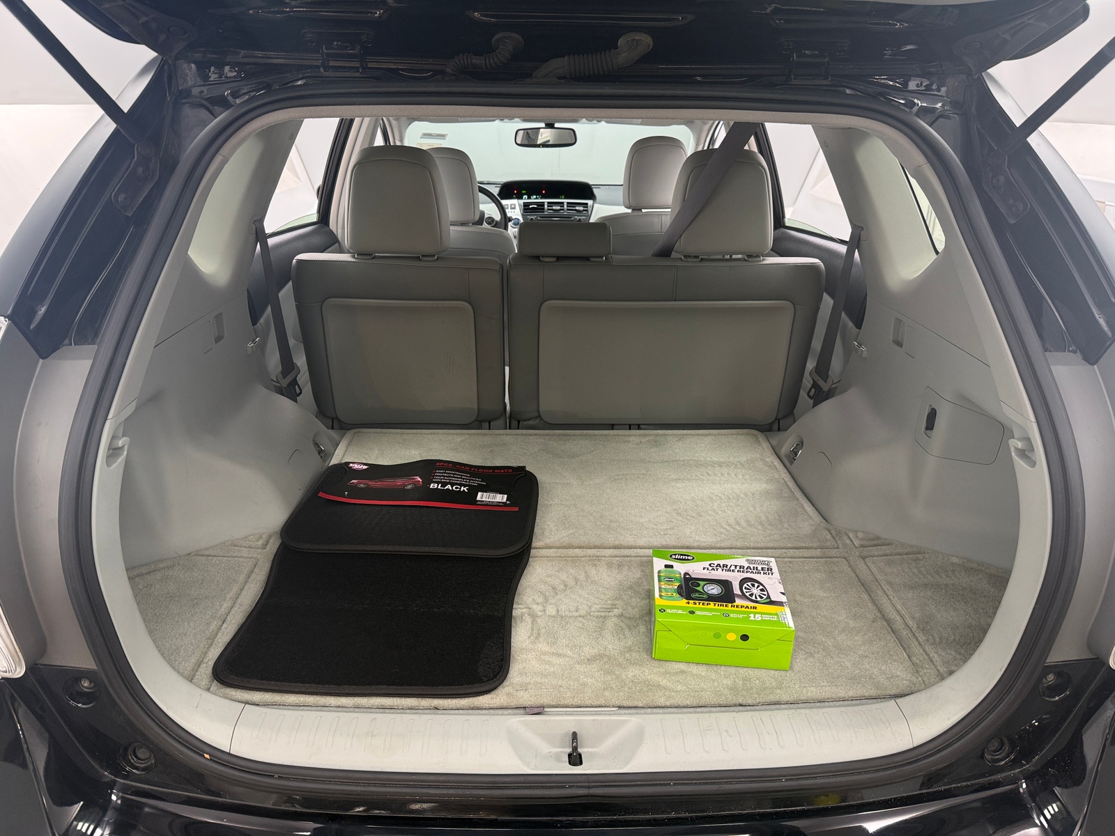 Thumbnail: 2014 Toyota Prius v - 7