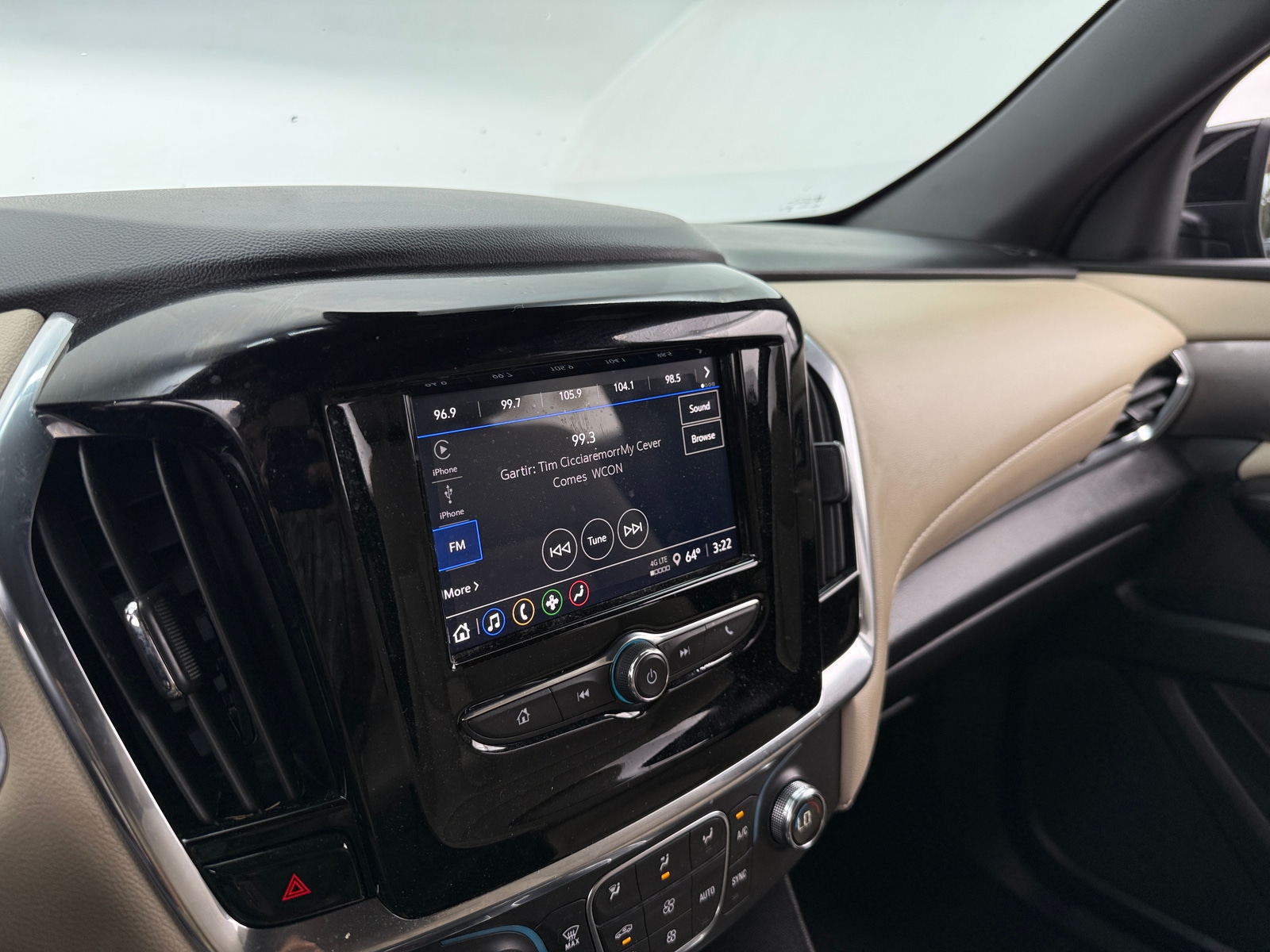 Thumbnail: 2023 Chevrolet Traverse - 4