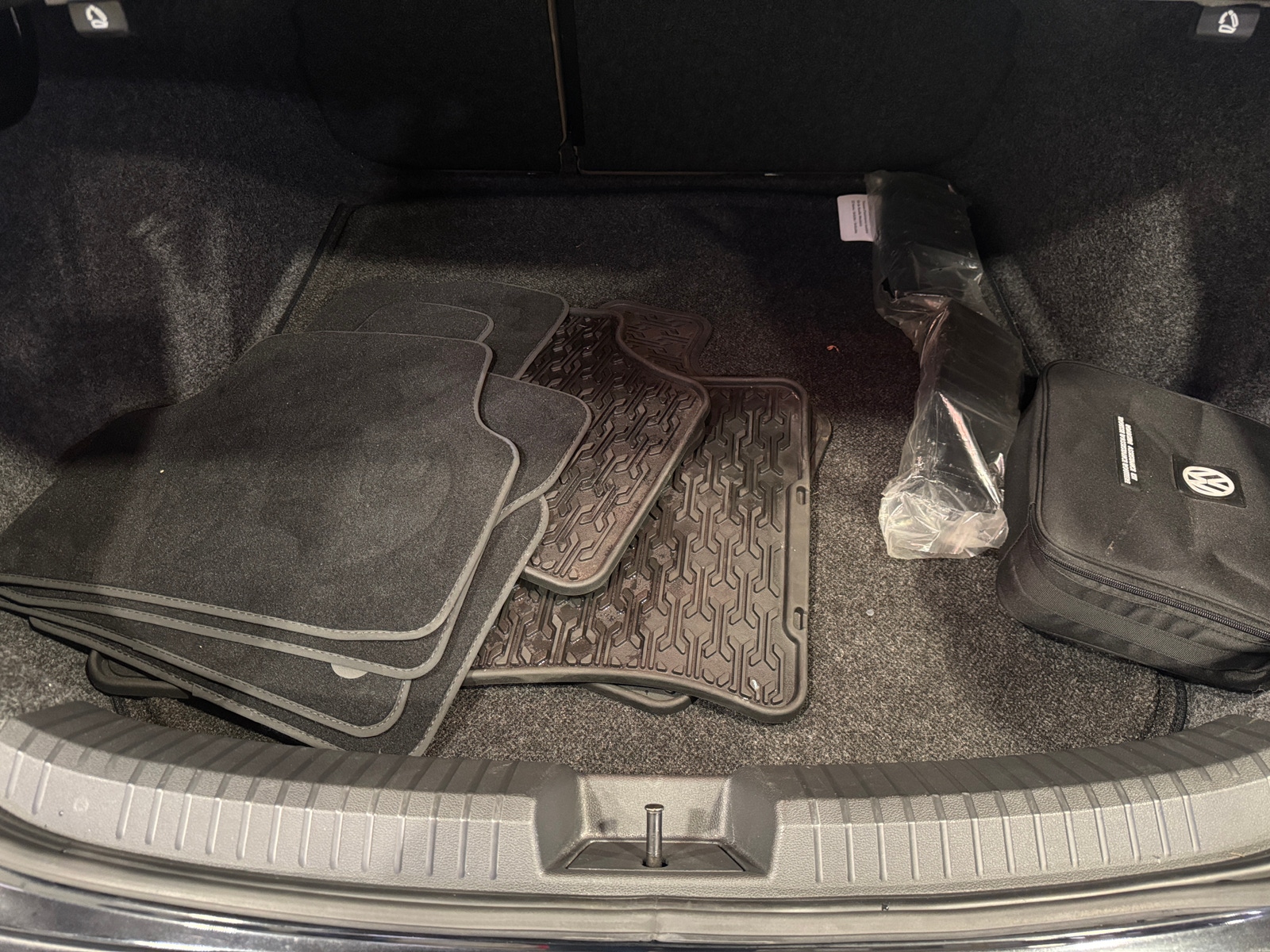 Thumbnail: 2019 Volkswagen Jetta - 6