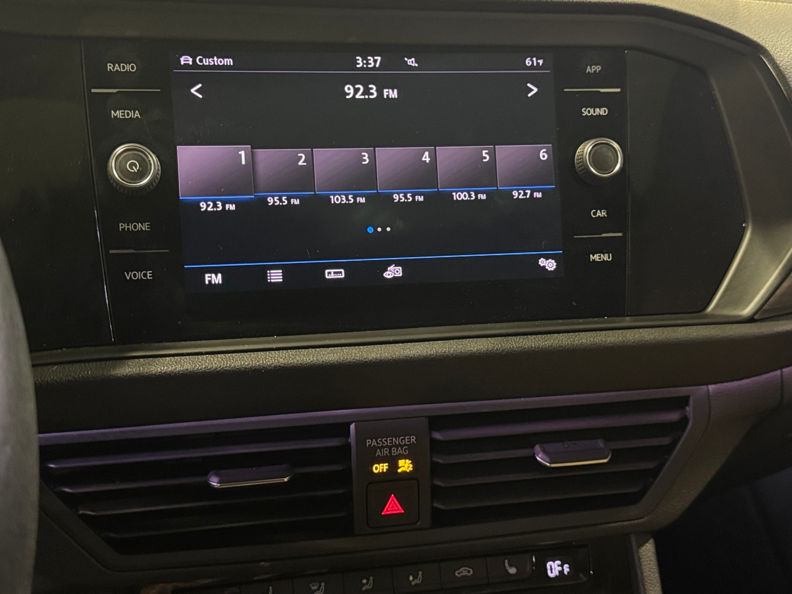 Thumbnail: 2019 Volkswagen Jetta - 3