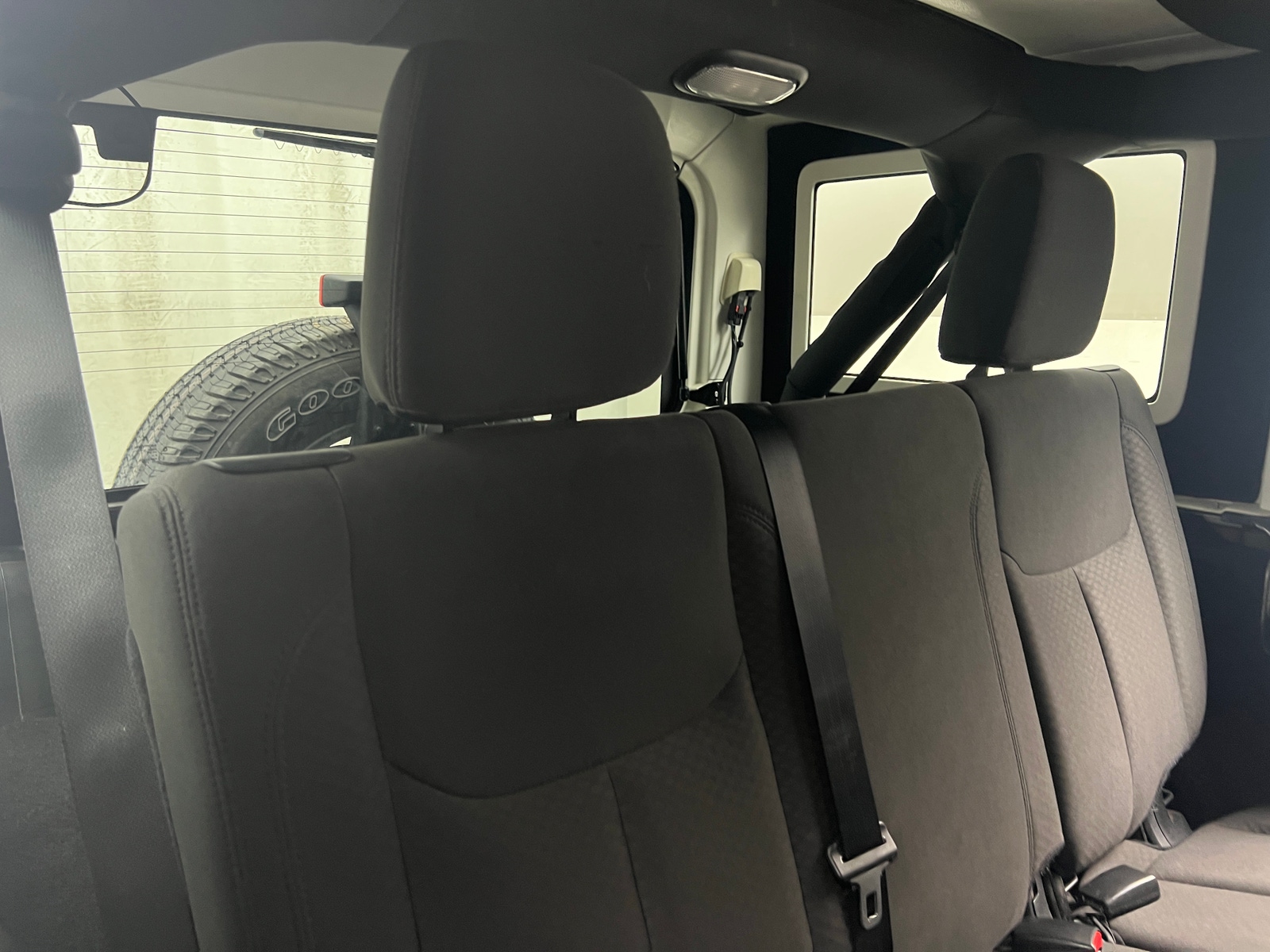 Thumbnail: 2017 Jeep Wrangler - 6