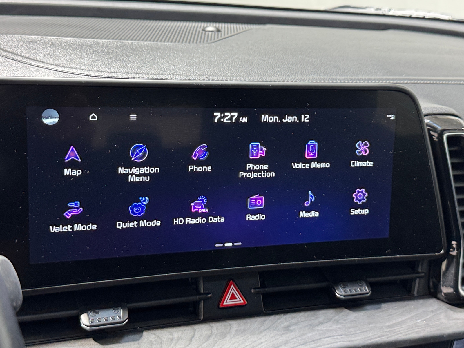 Thumbnail: 2023 Kia Sportage - 3