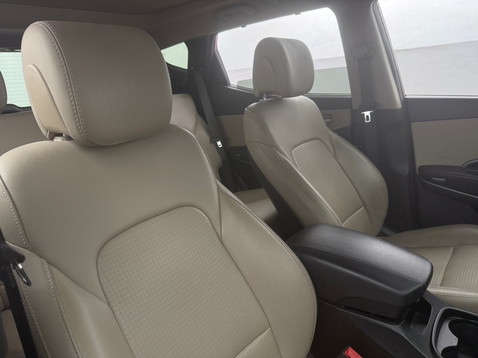 Thumbnail: 2014 Hyundai Santa Fe - 2