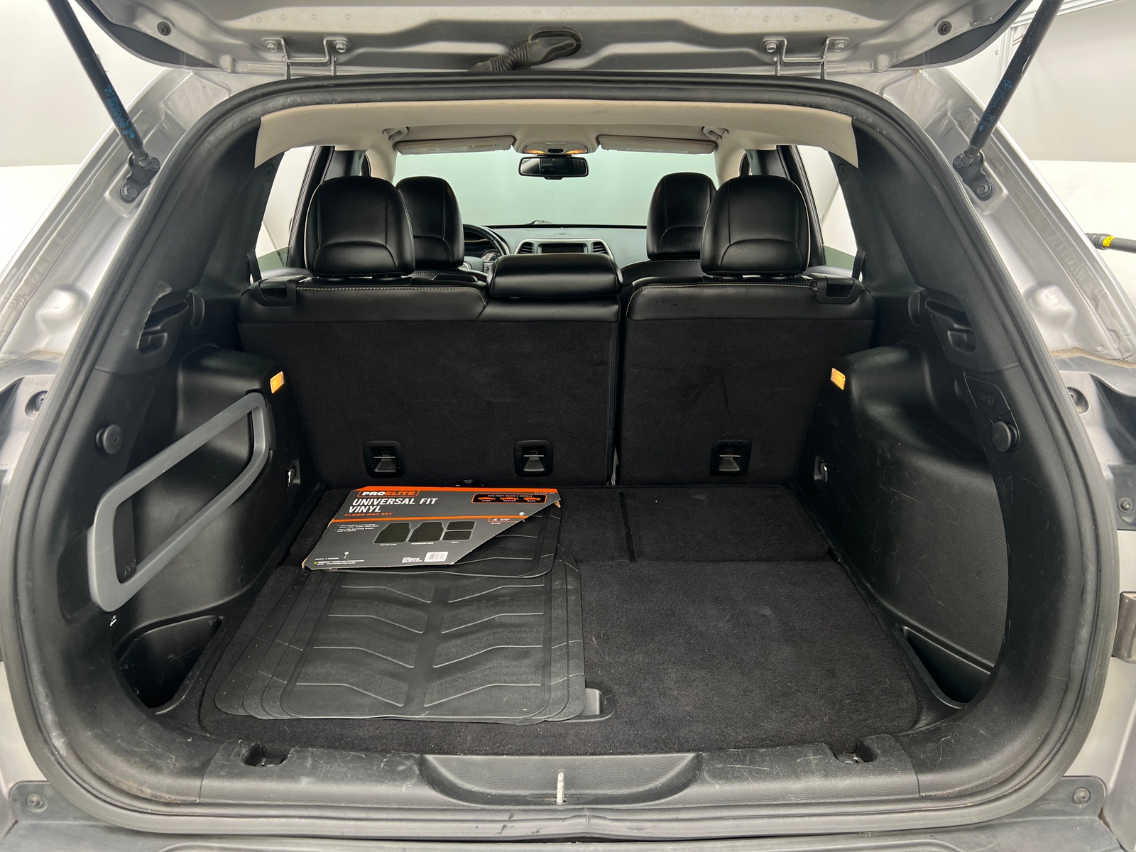 Thumbnail: 2017 Jeep Cherokee - 6