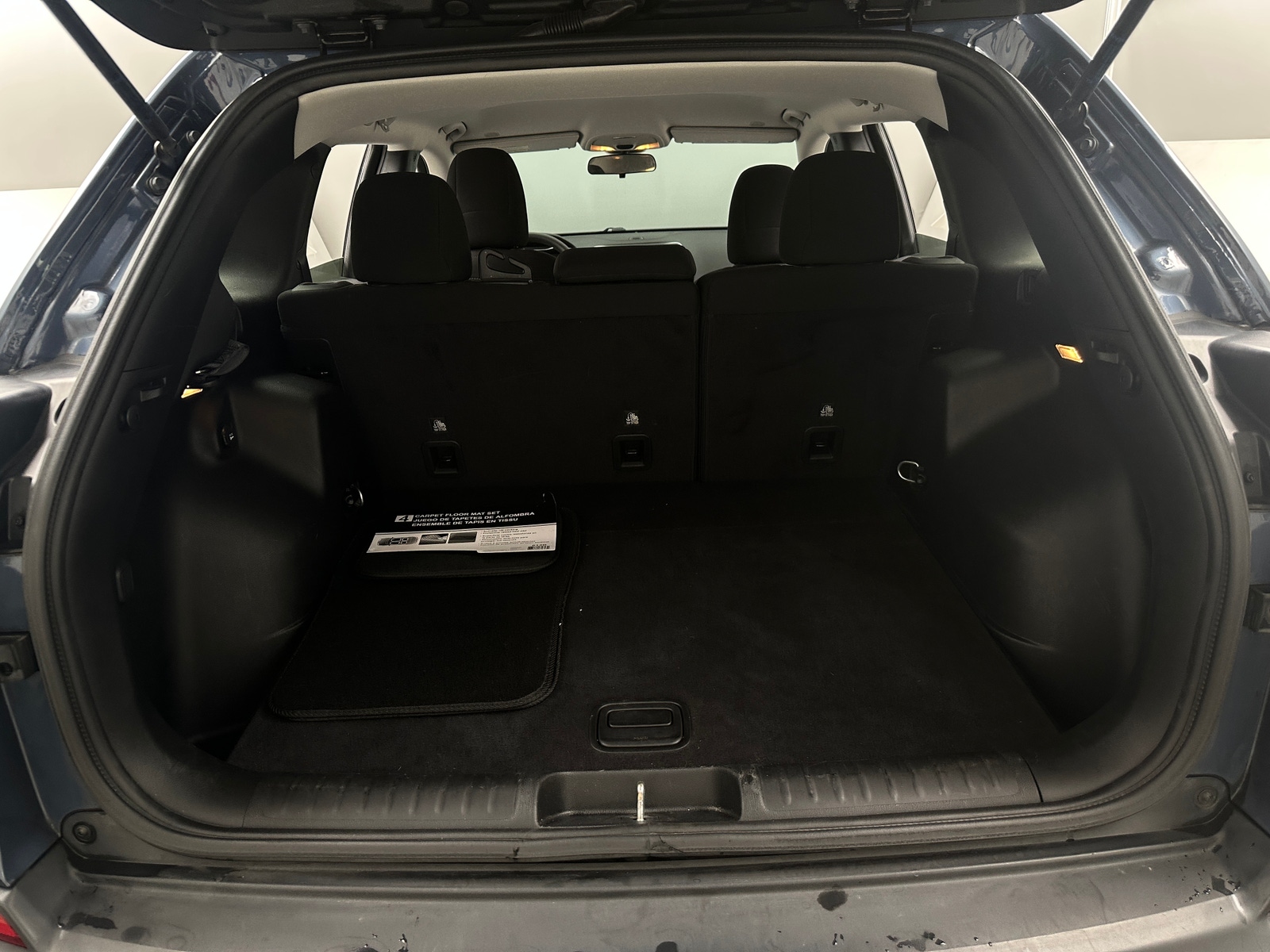 Thumbnail: 2019 Jeep Cherokee - 7