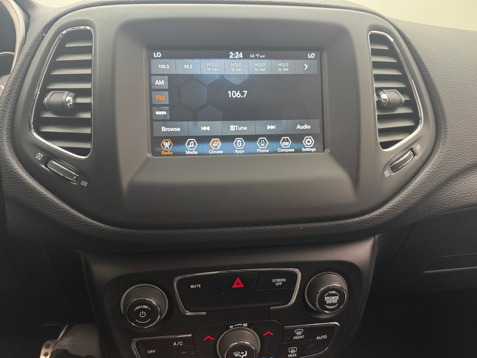 Thumbnail: 2019 Jeep Compass - 3