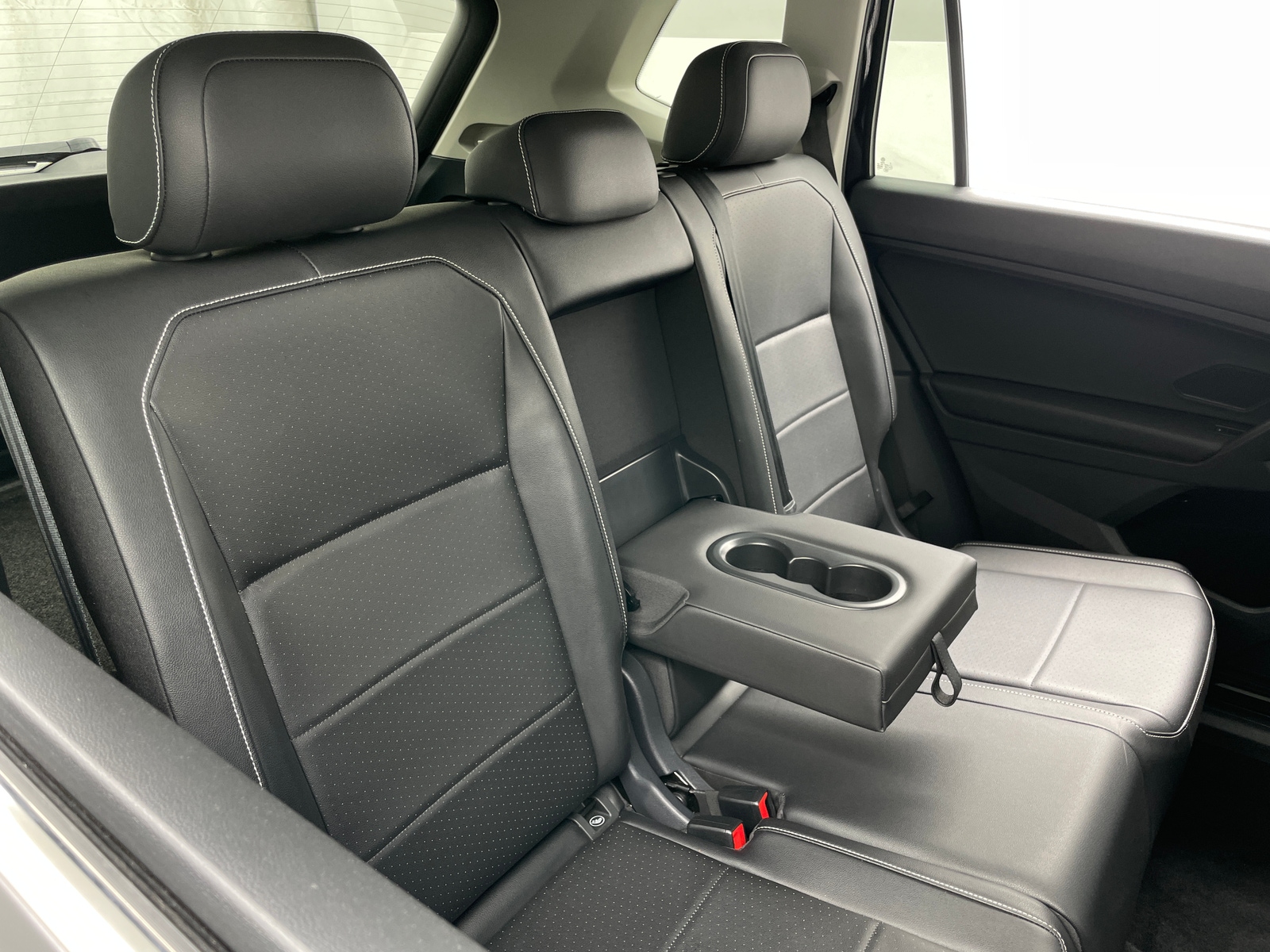 Thumbnail: 2021 Volkswagen Tiguan - 5