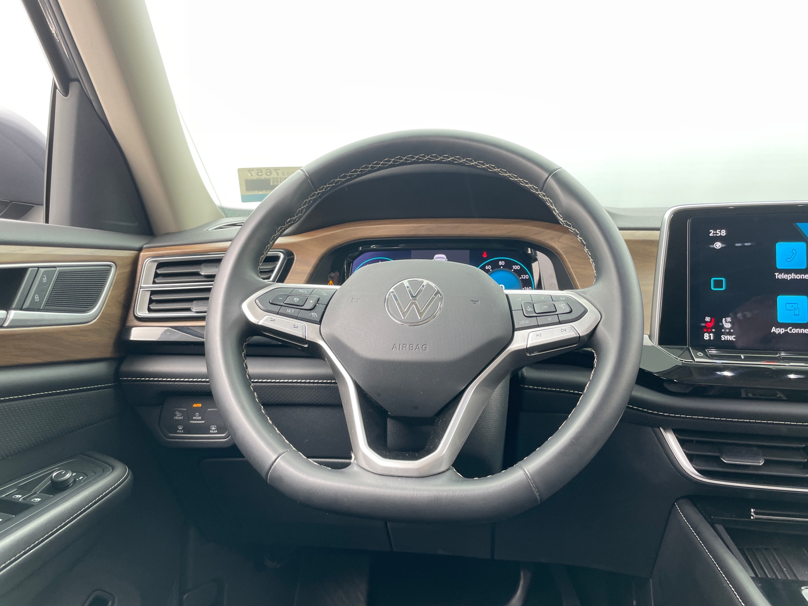 Thumbnail: 2025 Volkswagen Atlas - 4