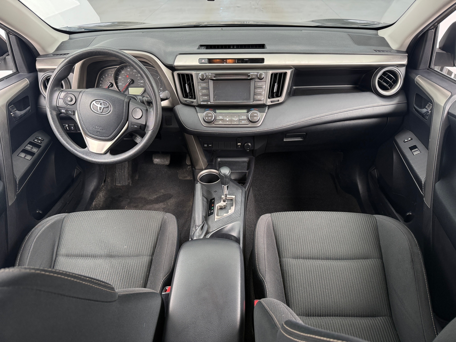 Thumbnail: 2015 Toyota RAV4 - 3