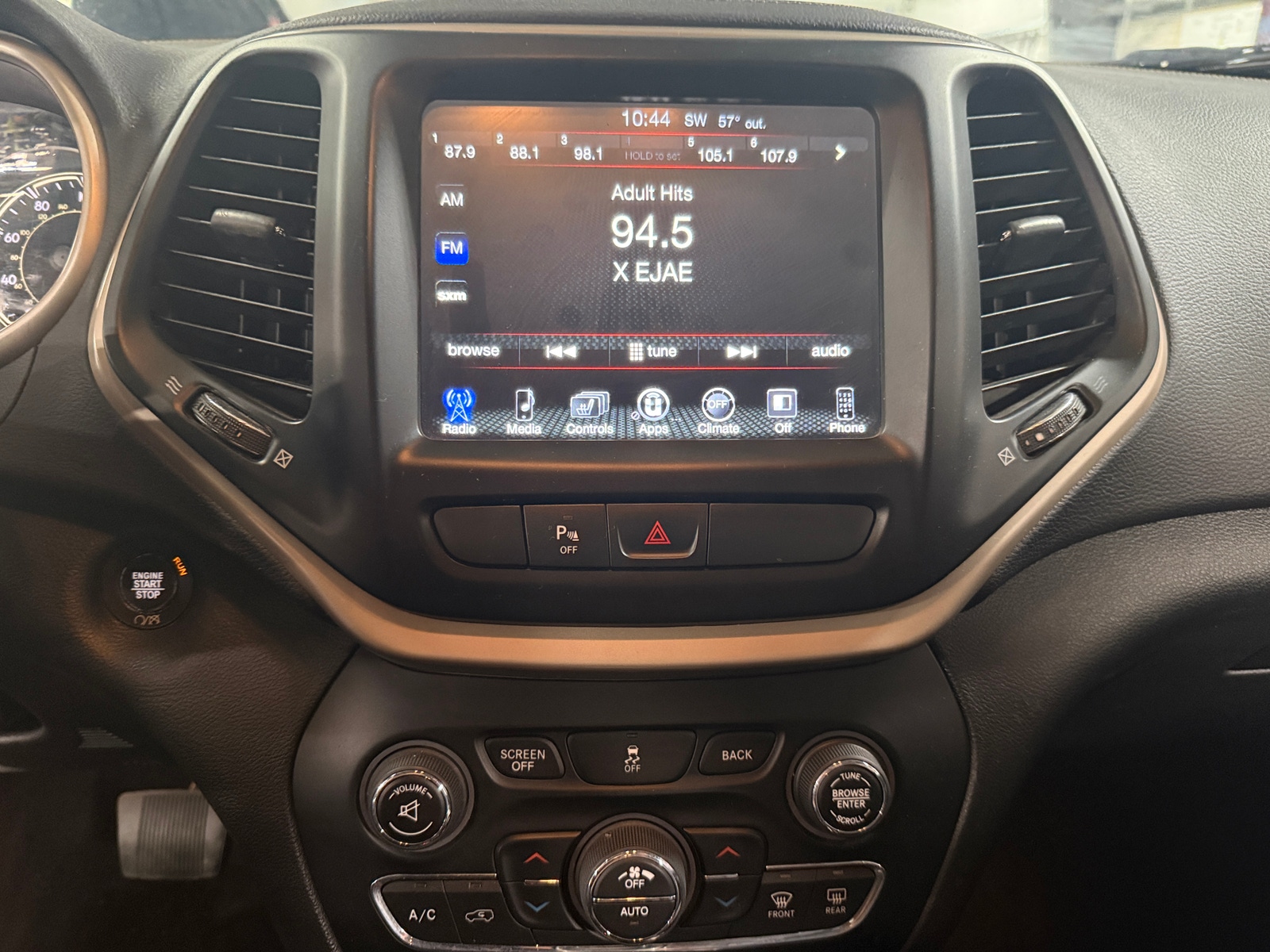 Thumbnail: 2018 Jeep Cherokee - 3