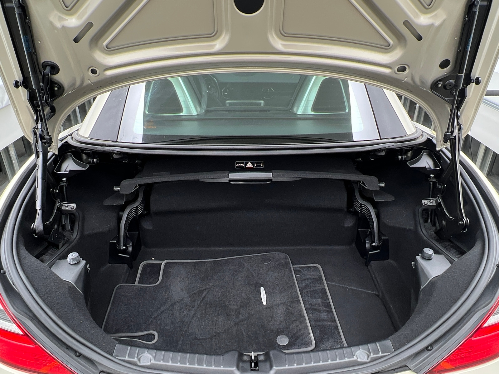 Thumbnail: 2012 Mercedes-Benz SLK - 5