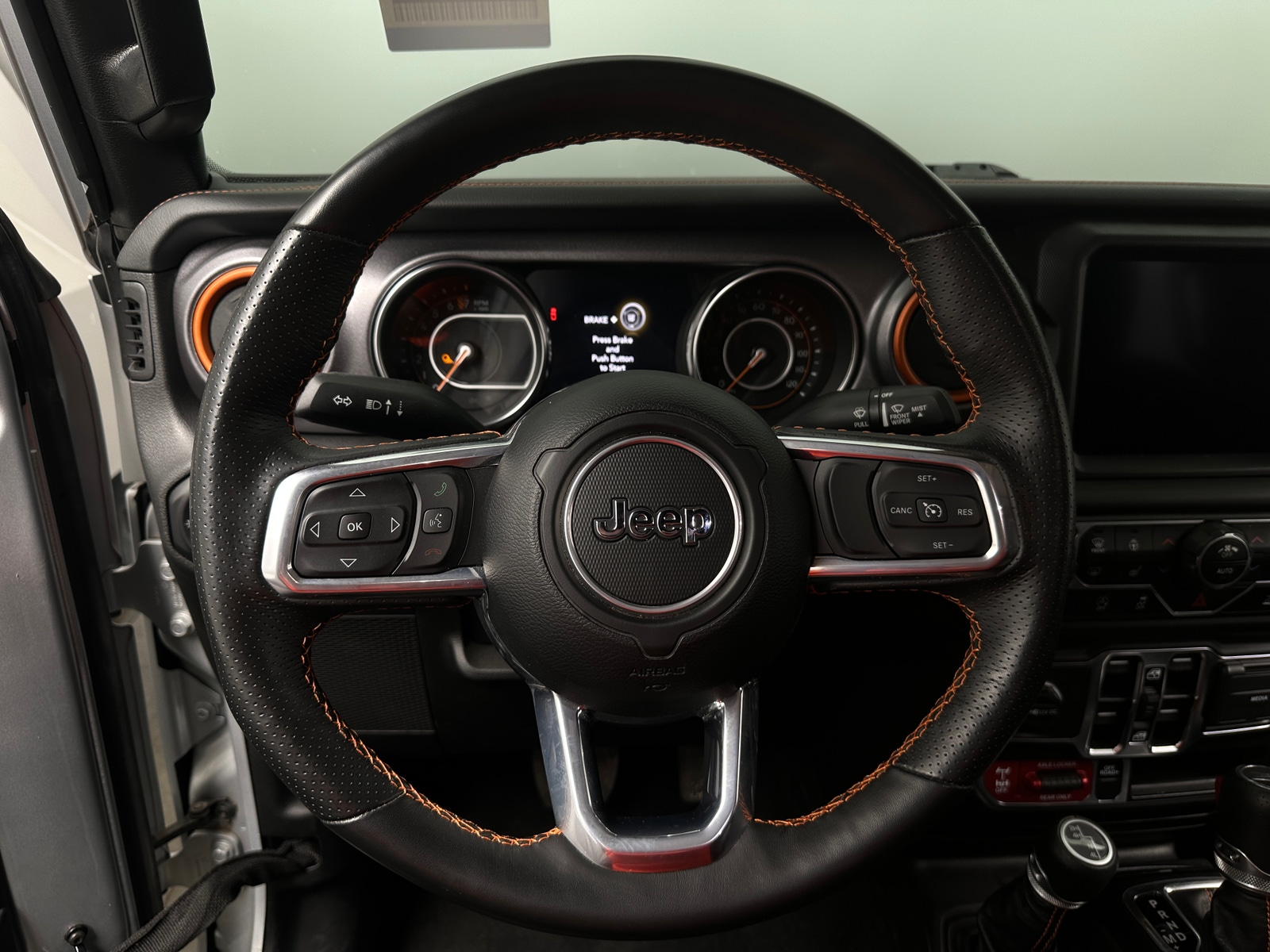 Thumbnail: 2023 Jeep Gladiator - 4