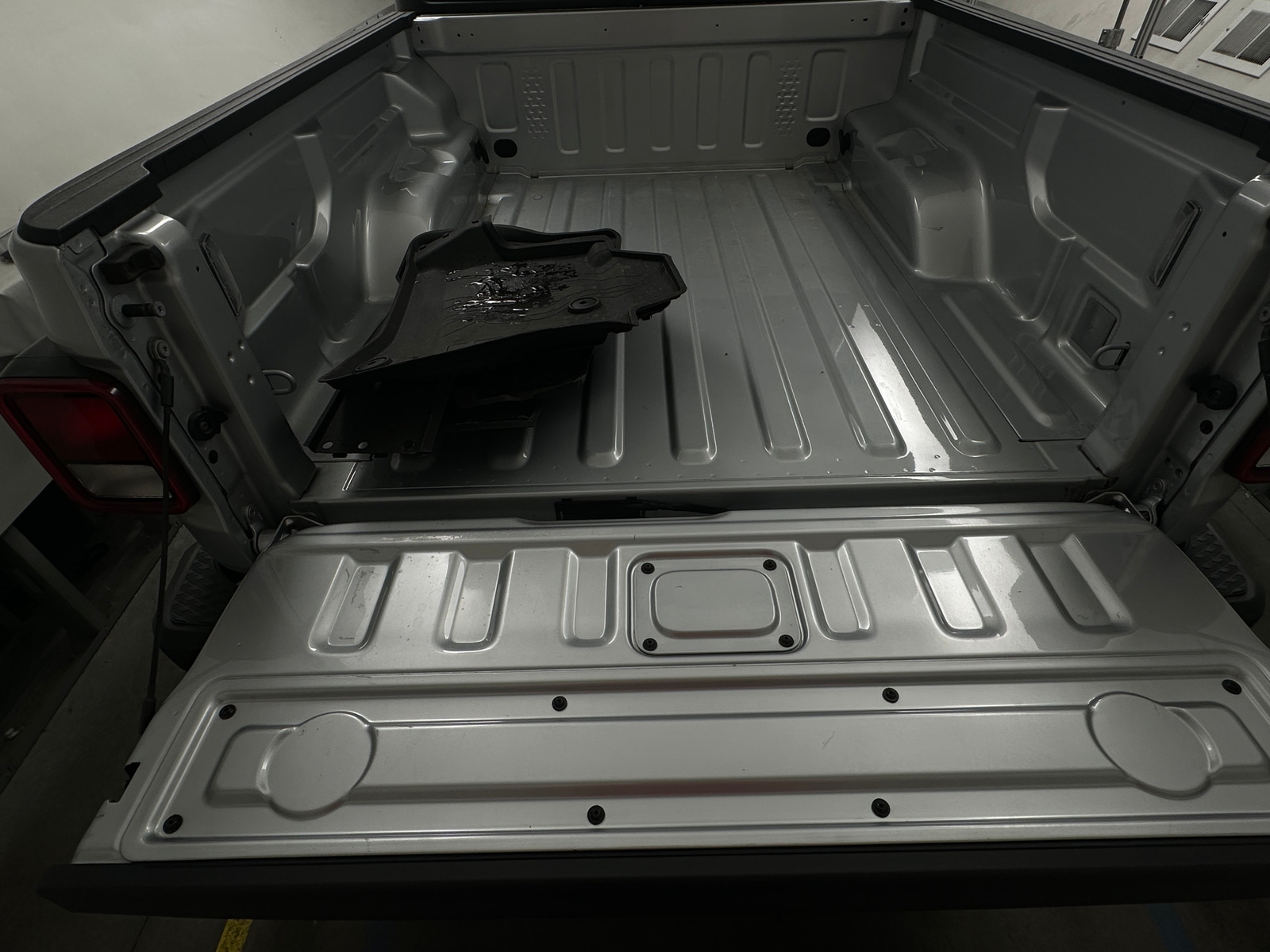 Thumbnail: 2023 Jeep Gladiator - 6