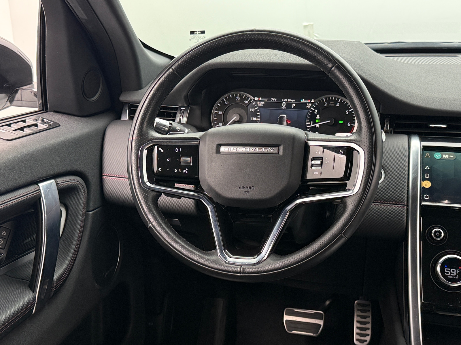 Thumbnail: 2021 Land Rover Discovery Sport - 4