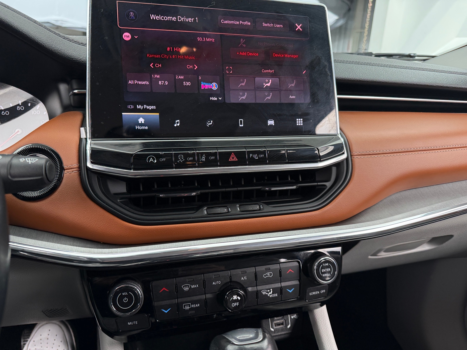 Thumbnail: 2022 Jeep Compass - 3