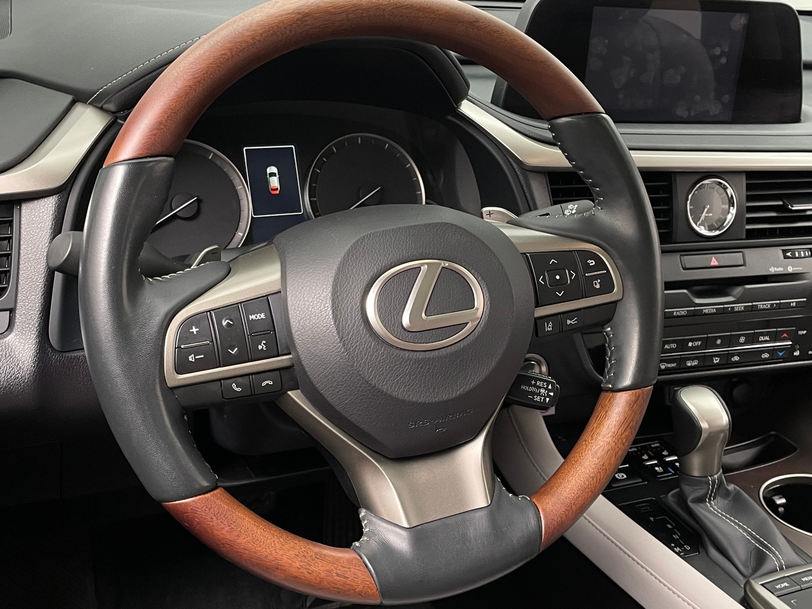 Thumbnail: 2022 Lexus RX - 5