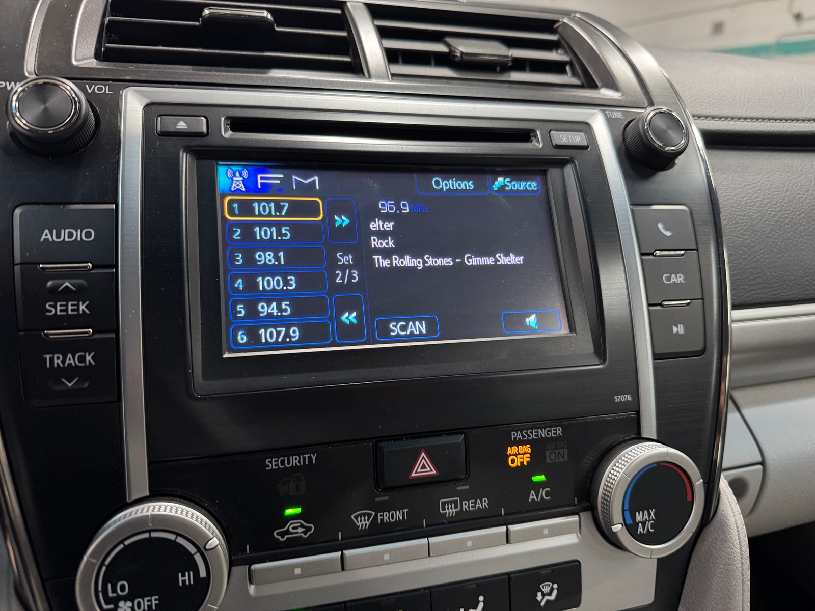 Thumbnail: 2013 Toyota Camry - 4