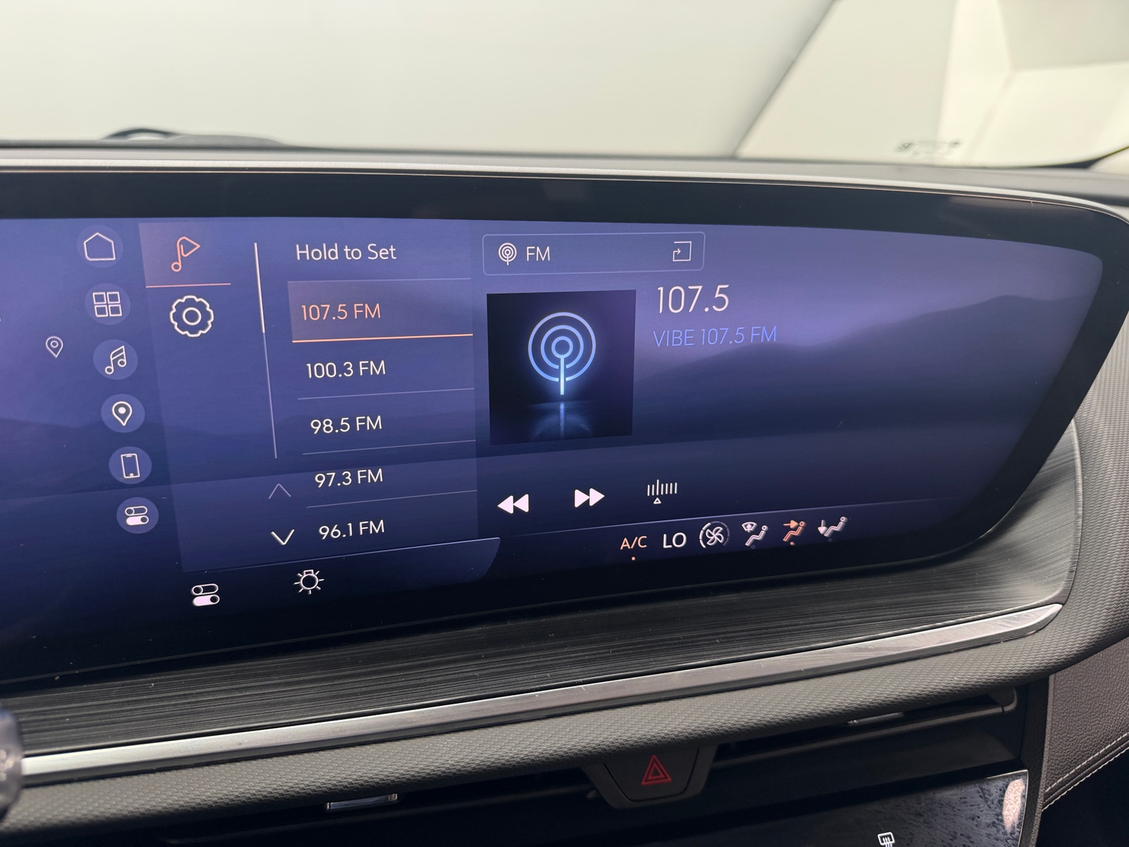 Thumbnail: 2024 Buick Envision - 3