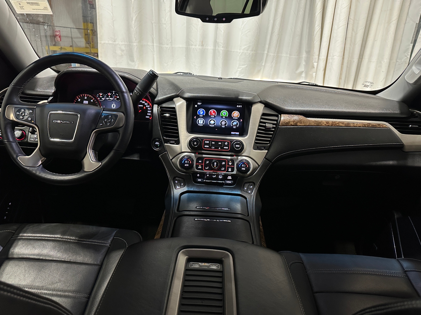 Thumbnail: 2015 GMC Yukon - 2