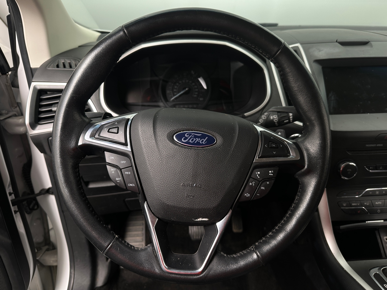 Thumbnail: 2017 Ford Edge - 5