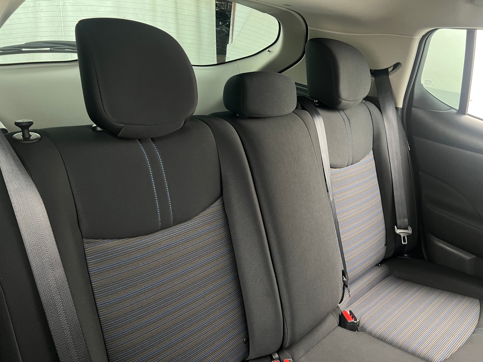 Thumbnail: 2022 Nissan Leaf - 6