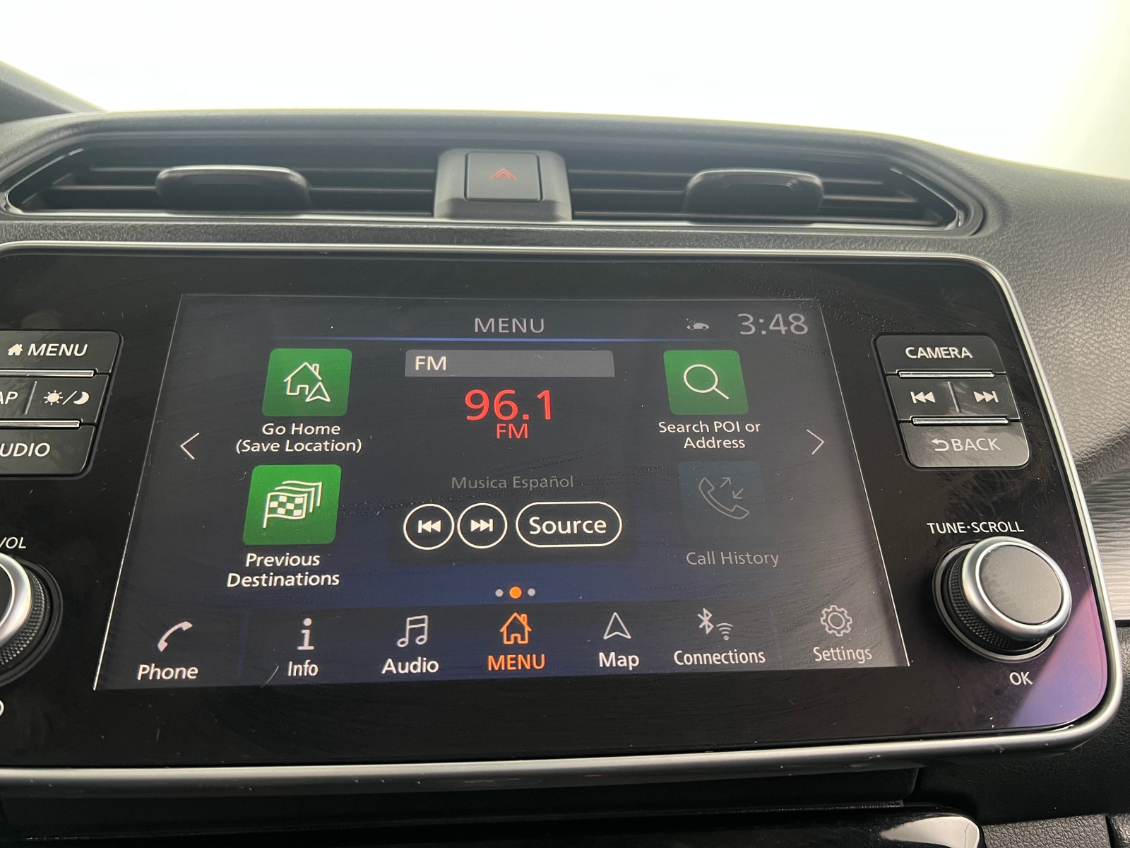 Thumbnail: 2022 Nissan Leaf - 4