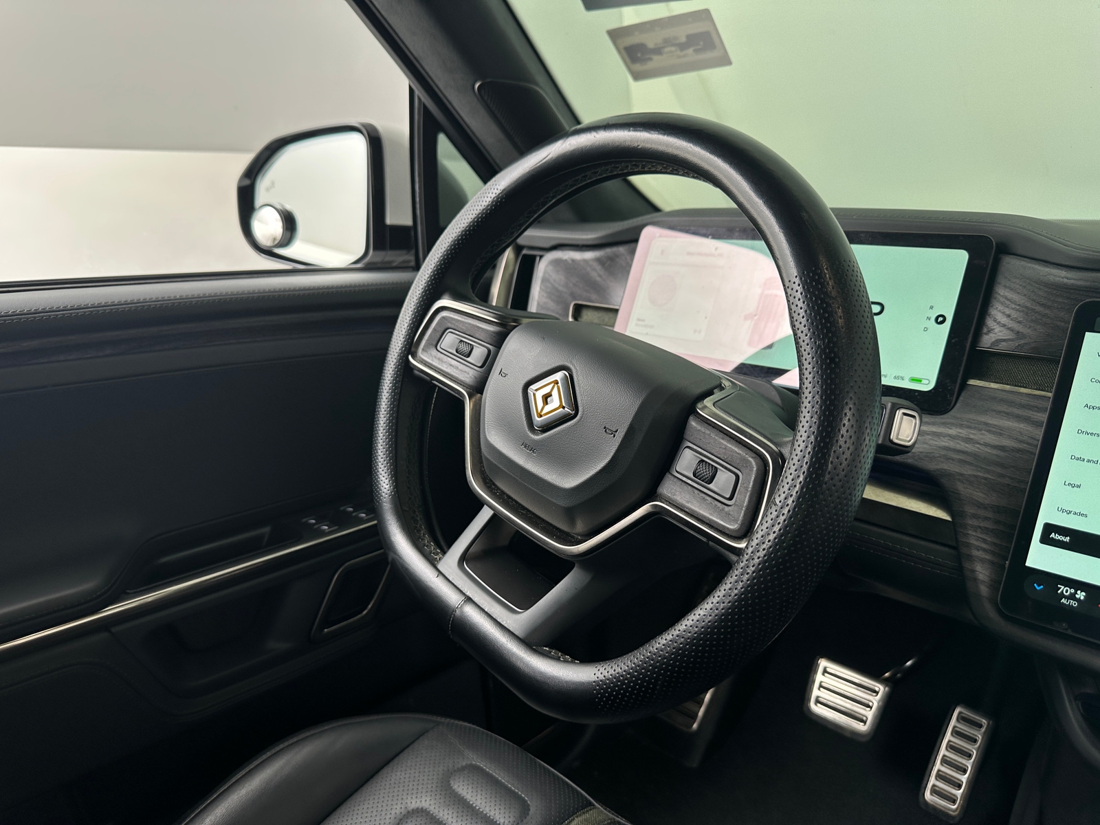 Thumbnail: 2022 Rivian R1T - 4