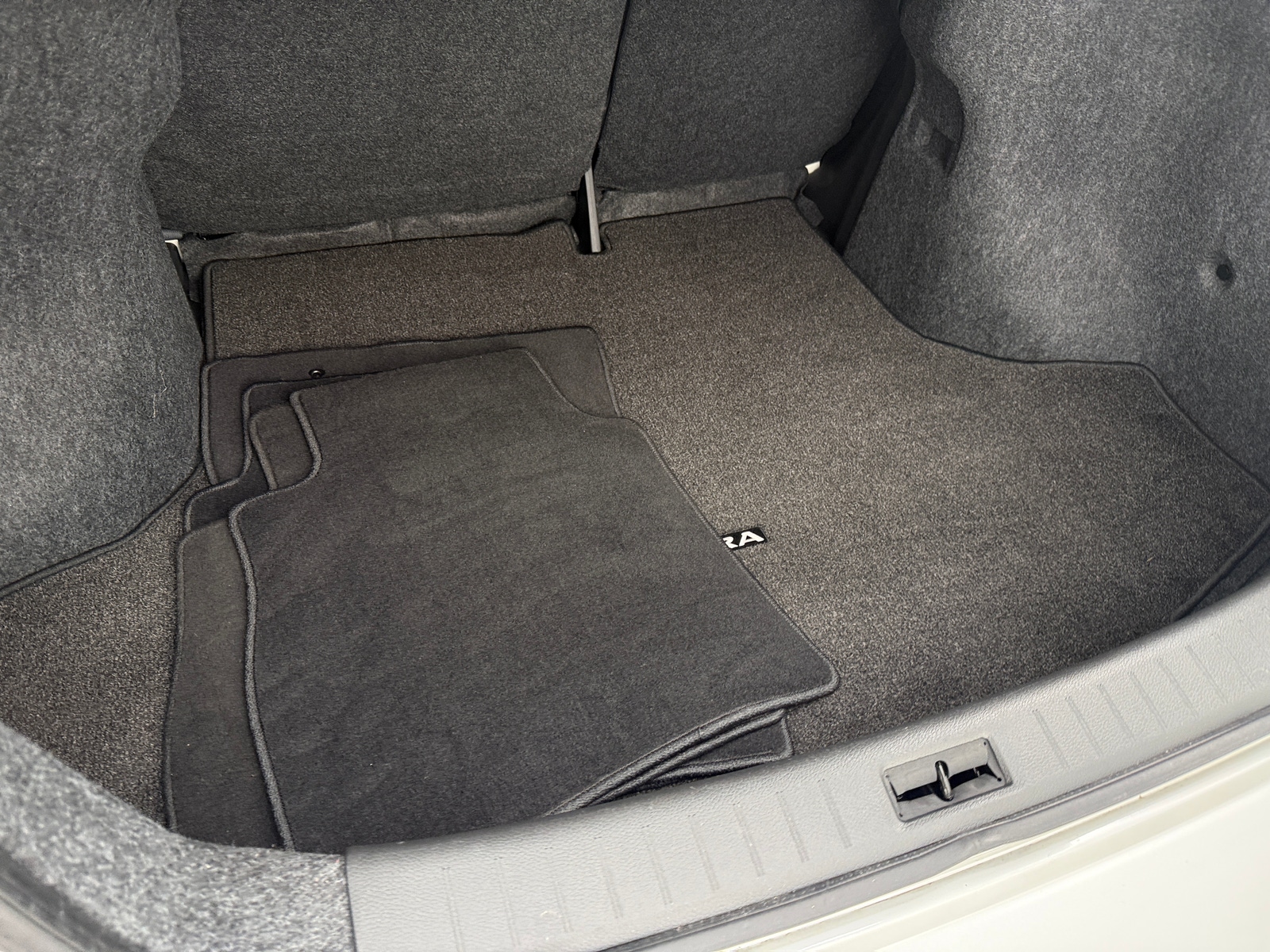 Thumbnail: 2019 Nissan Sentra - 7