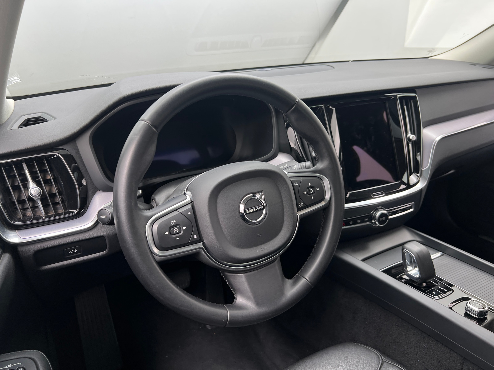 Thumbnail: 2024 Volvo S60 - 5