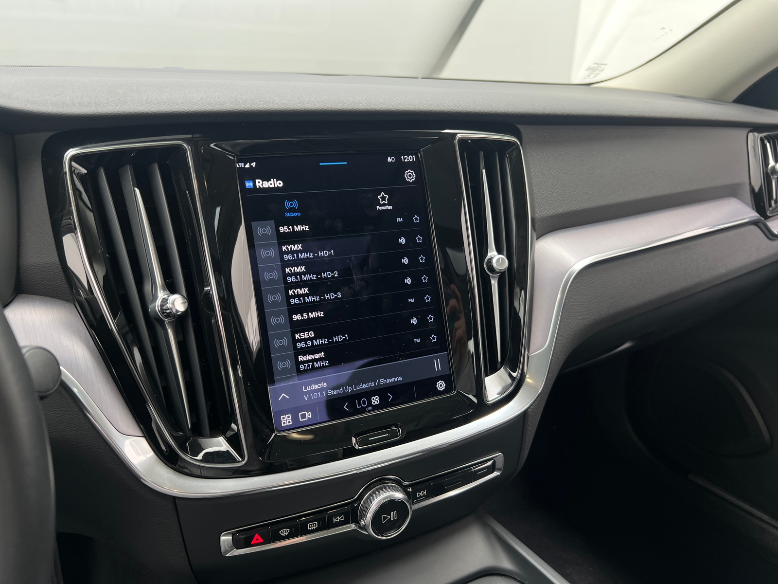 Thumbnail: 2024 Volvo S60 - 4