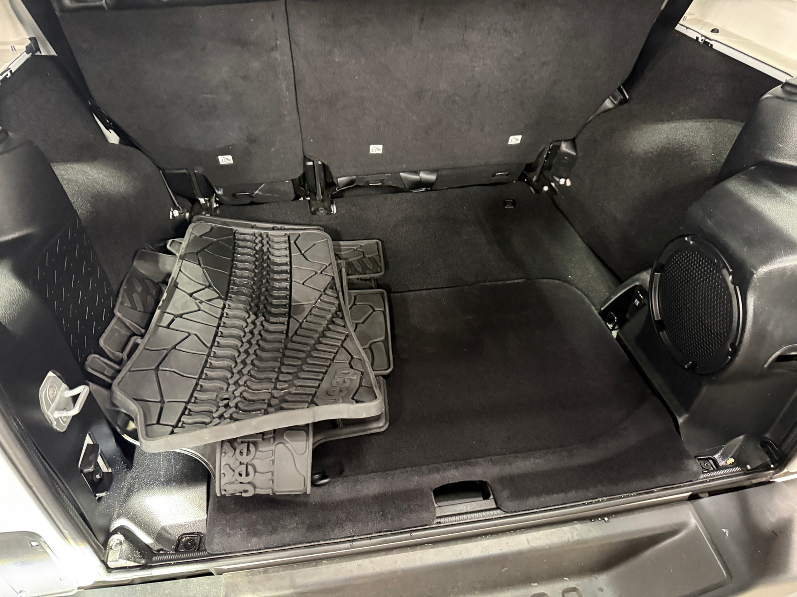 Thumbnail: 2013 Jeep Wrangler - 7